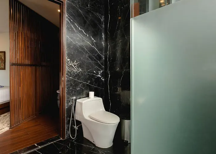 De Prestigio Berawa Villa *